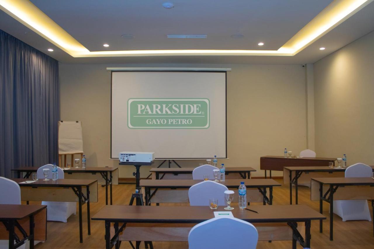 Parkside Gayo Petro Hotel Takengon Экстерьер фото