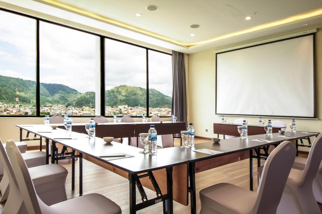 Parkside Gayo Petro Hotel Takengon Экстерьер фото