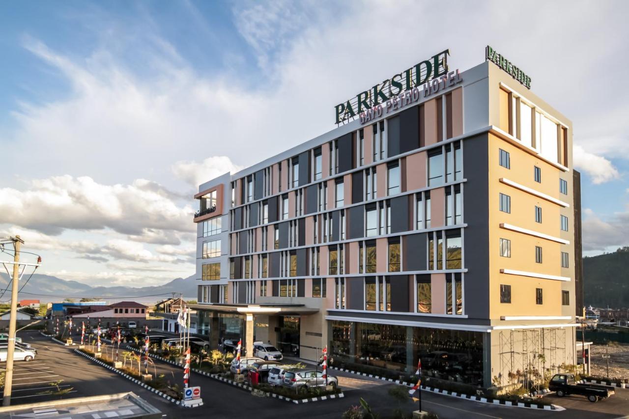 Parkside Gayo Petro Hotel Takengon Экстерьер фото