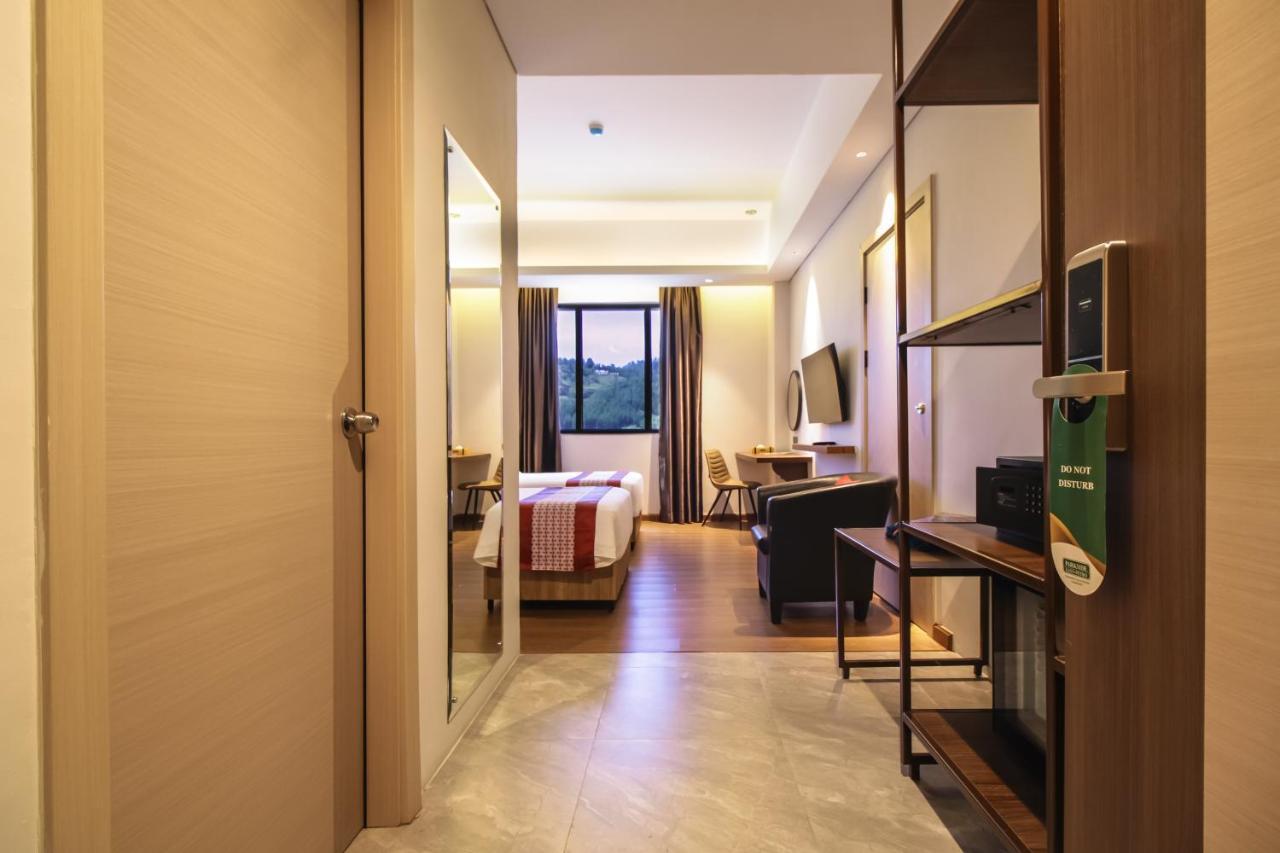 Parkside Gayo Petro Hotel Takengon Экстерьер фото